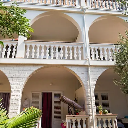 Gabi Apartment