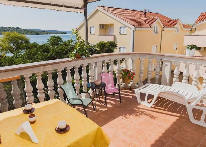 Gabi Appartement Srima