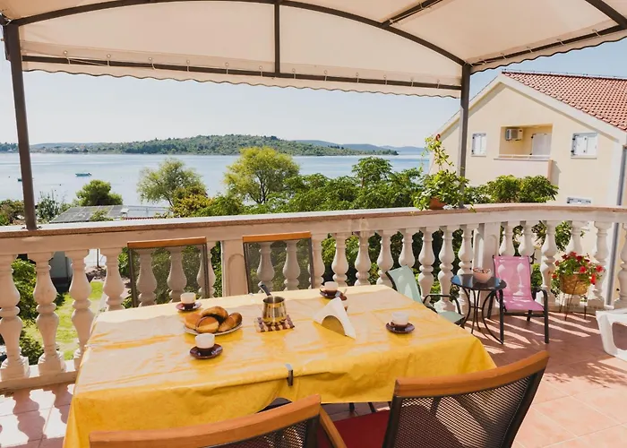 Gabi Appartement Srima